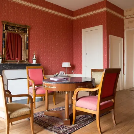 B&B Chateau De Piolant Eiffel Tower