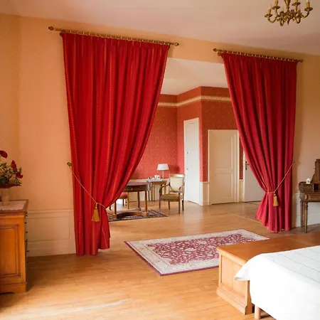 Chateau De Piolant Eiffel Tower 3*